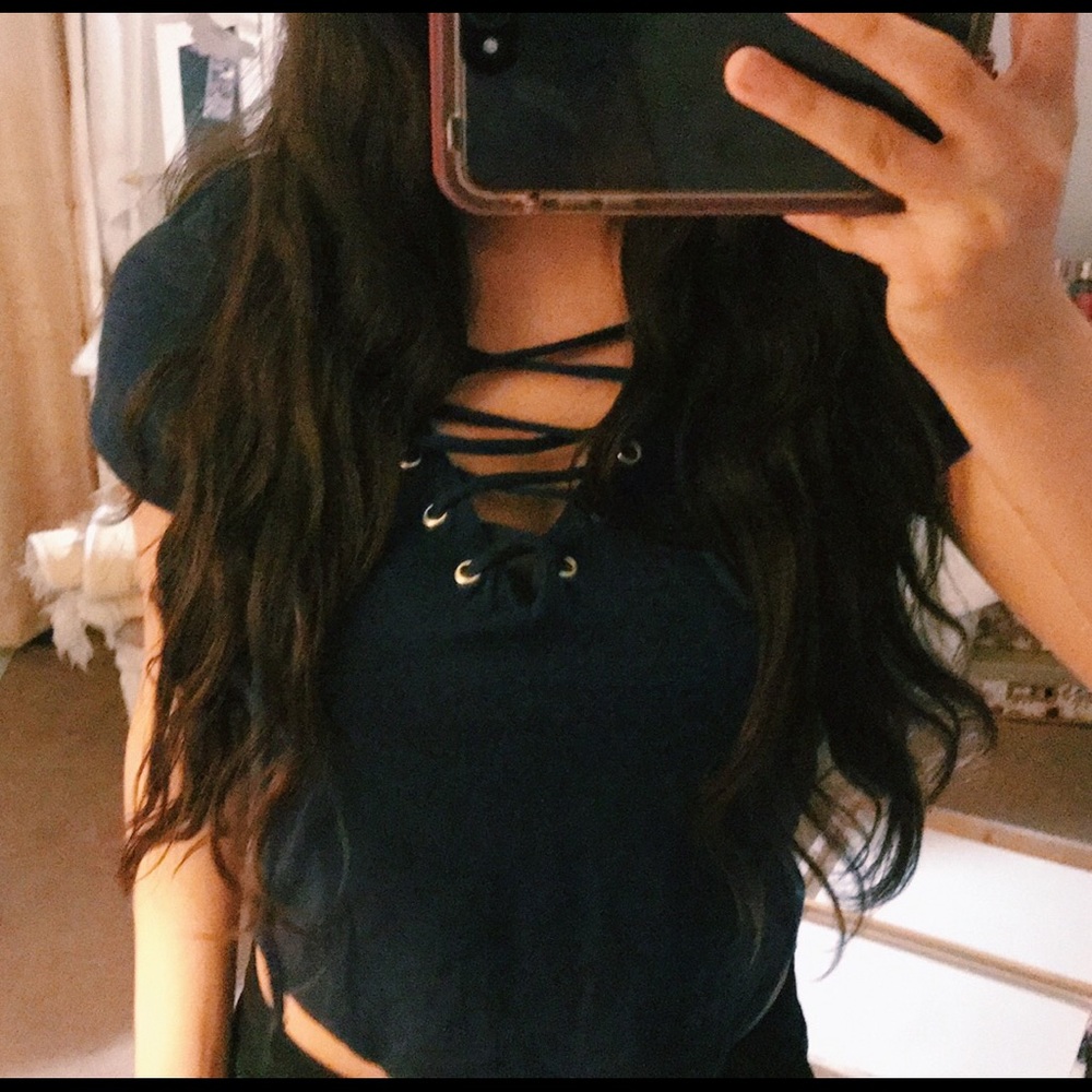 navy blue tee